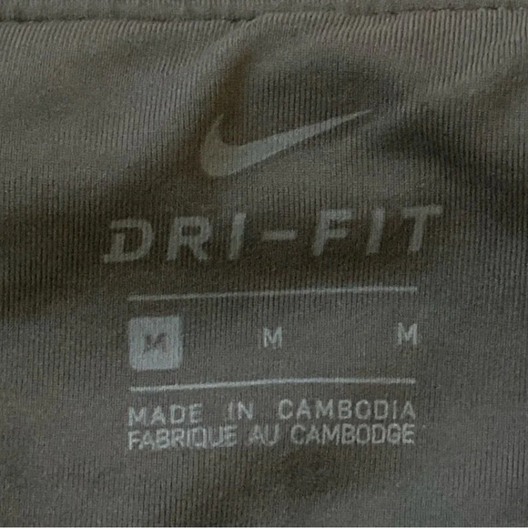 NIKE Dri-Fit Cropped Athletic cropped pants/ leggings. 
Leggings, size M vvv - Picture 11 of 15